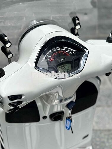 Piaggio Vespa GTS Super 125 ABS