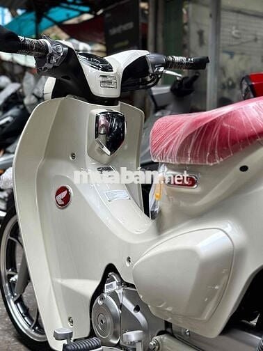 Honda Super Cub C125 Custom Edition 2025 Trắng