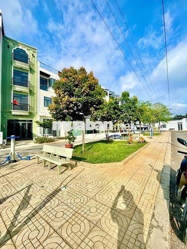 Đất đẹp ngay công viên Tô Ngọc Vân, Thạnh Xuân