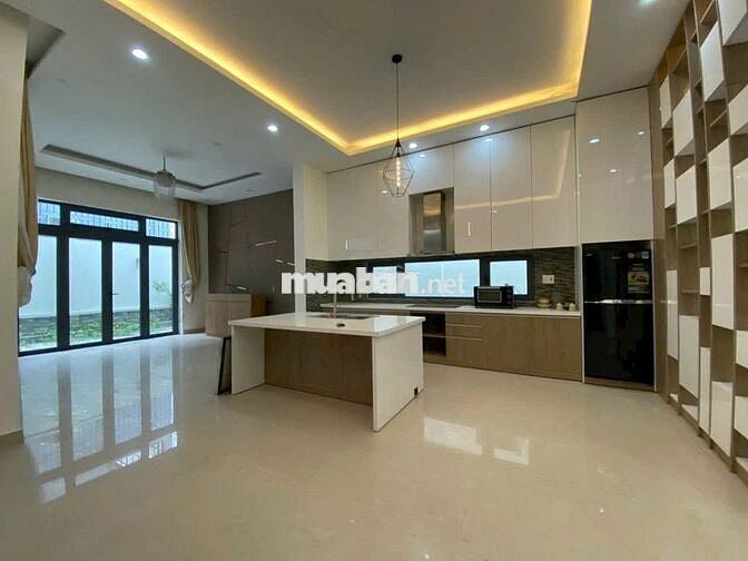 CHO THUÊ BIỆT THỰ MẶT TIỀN 29/3, FULL NỘI THẤT, THIẾT KẾ HIỆN ĐẠI