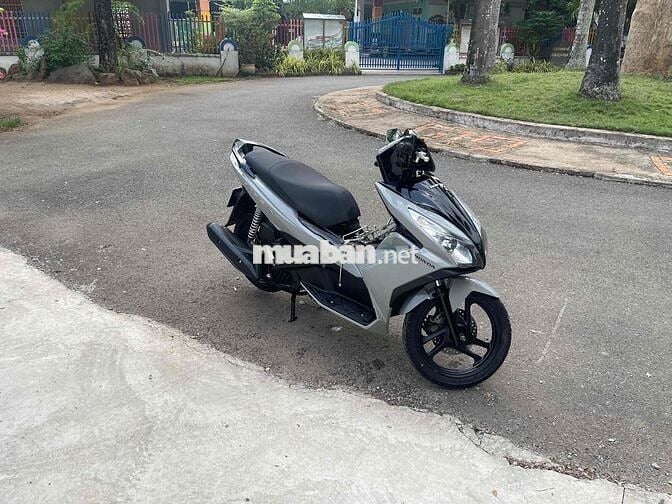Honda Air Blade 125i Bạc