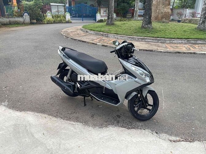 Honda Air Blade 125i Bạc