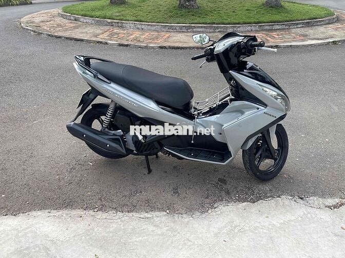 Honda Air Blade 125i Bạc