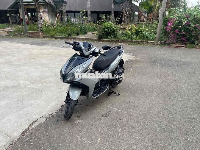 Honda Air Blade 125i Bạc