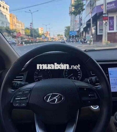Hyundai Elantra 2021 Trắng 60126 km
