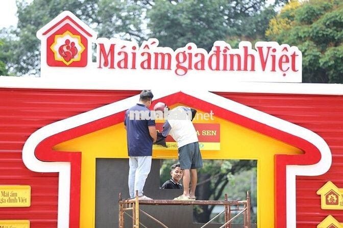 NHÂN VIÊN THI CÔNG SỰ KIÊN, PHIM