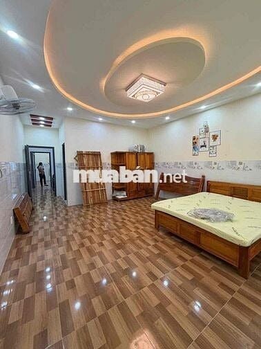 Nhà 6 phòng full nội thất KDC 586