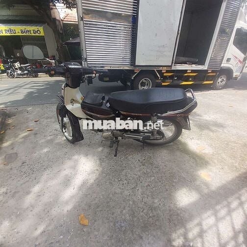 Honda Dream Cổ điển màu Đen
