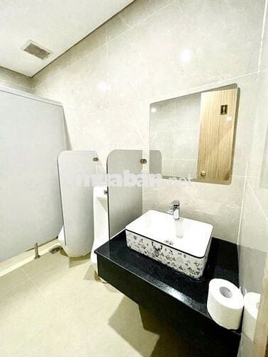 330m2 mặt tiền 11m, vỉa hè 10m, chỉ 40tr, toilet riêng kd tự do