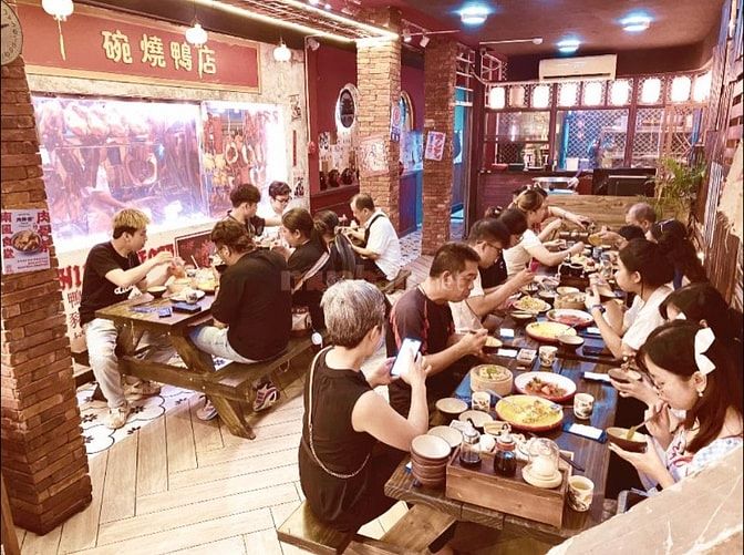 YiYinFong - Y Doãn Phường cần 4 phục vụ 1 tiếp thực 