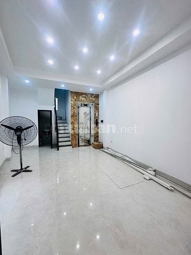  HIẾM CẦU GIẤY - NHÀ MỚI THANG MÁY - 3 MẶT THOÁNG - XÁ