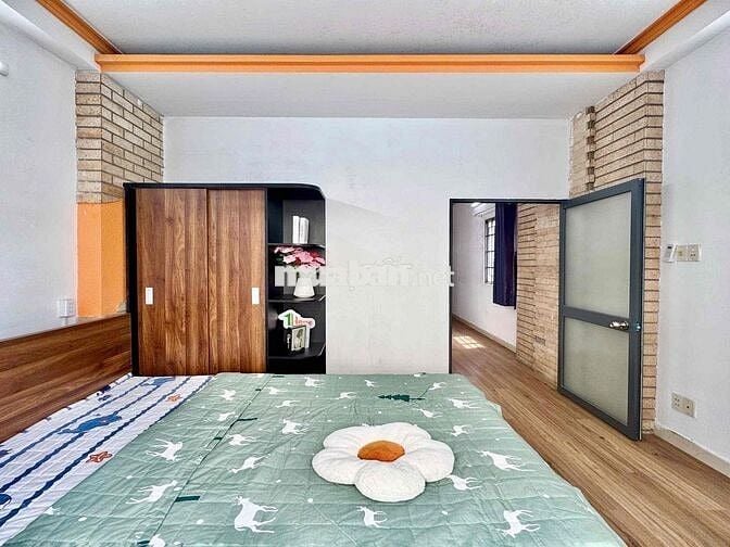 Phòng ban công tách bếp khu Lăng Cha Cả