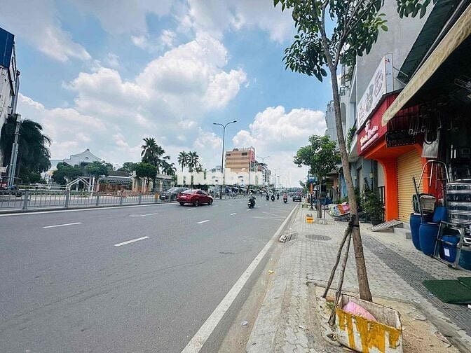 CHO THUÊ NHÀ MẶT TIỀN DƯƠNG QUẢNG HÀM P6 GÒ VẤP GẦN NGÃ TƯ PHẠM HUY