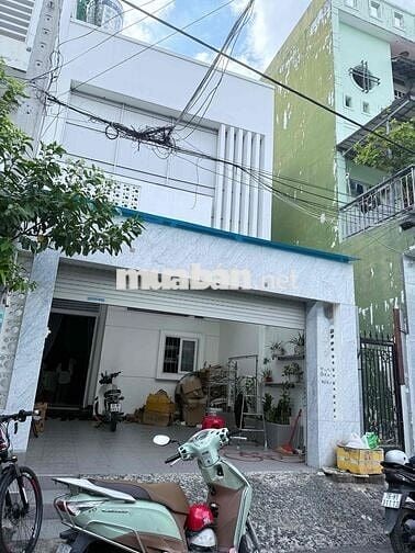 Cho thuê nhà 1 trệt lầu sân đậu ô tô sau Lưng Gigamaill Phạm Văn Đồng
