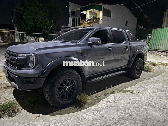 Ford Raptor 2024 Xám
