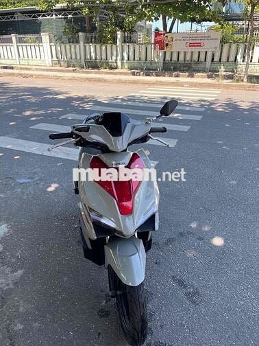 Honda Air Blade Trắng đỏ Xe tay ga