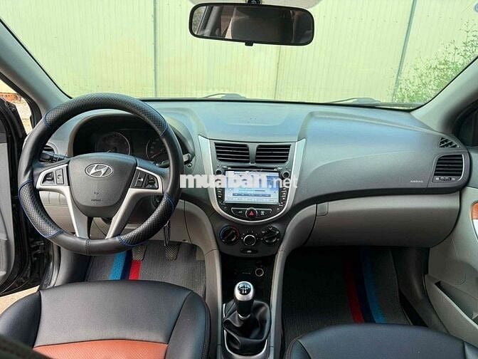 HYUNDAI ACCENT 2012 MT,xe còn khá đẹp