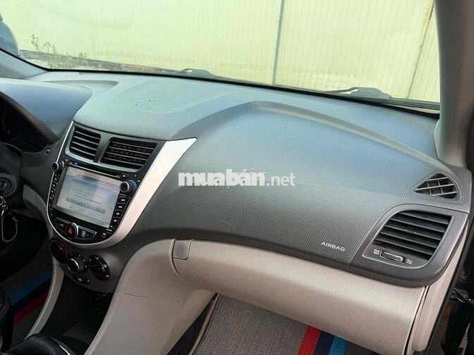 HYUNDAI ACCENT 2012 MT,xe còn khá đẹp
