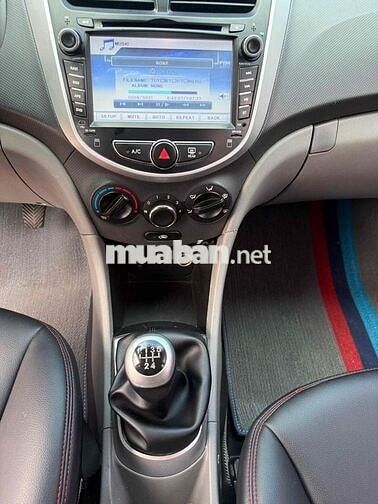 HYUNDAI ACCENT 2012 MT,xe còn khá đẹp