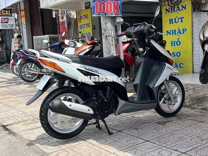 Honda Click 110 2011 Trắng đen . bstp chính chủ