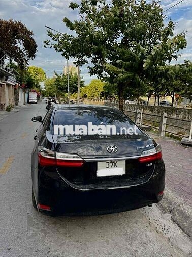 Toyota Altis E 2018 93942 km Đen