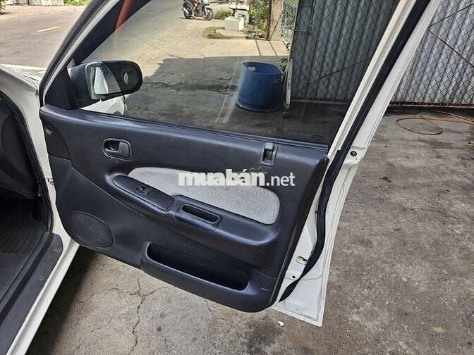 Mazda 323 1997 số sàn 1.6