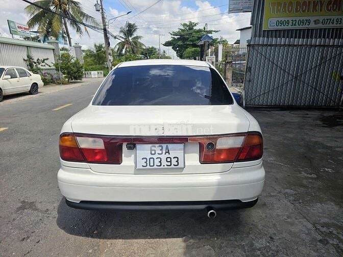 Mazda 323 1997 số sàn 1.6