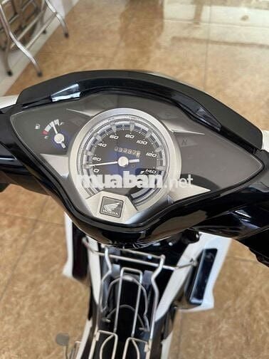 Honda Future Fi 2025 Bánh mâm ,xe mau Trắng 3999km