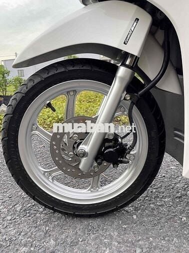 Cần Bán Vision zin chất đẹp keng chính chủ kí gấy