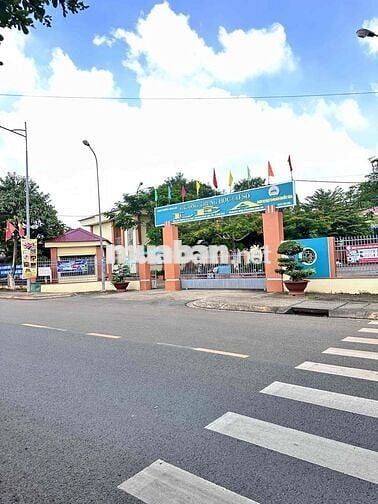 Mặt tiền nhựa lớn ngay cổng Khu Công Ngiệp Bình Lộc, Long Khánh siêu
