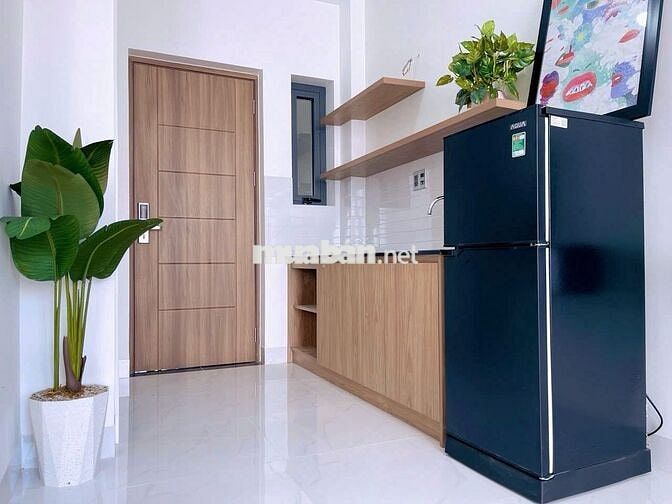 Cho thuê studio 35m2 - Tầng cao view thoáng -Giáp Phú Nhuận