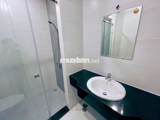 Cho thuê studio 35m2 - Tầng cao view thoáng -Giáp Phú Nhuận