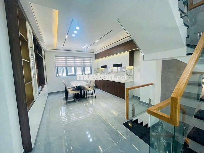 Nhà 1 trệt 1 lửng 3 lầu full nội thất đường Bình Thành BHH B bình tân 