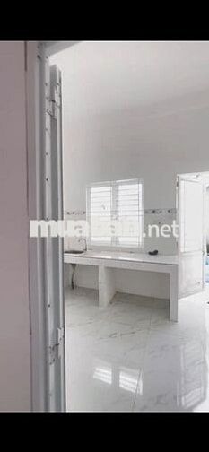 Nhà cho thuê 1 trệt 1 lầu- Sơn mới 100%