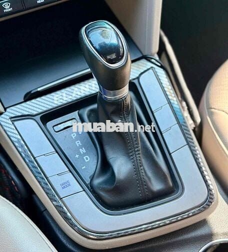 Hyundai Elantra 2018 Tự động 72.000km Trắng