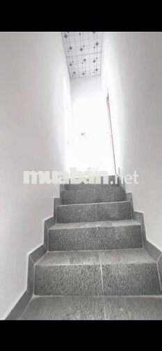 Nhà cho thuê 1 trệt 1 lầu- Sơn mới 100%