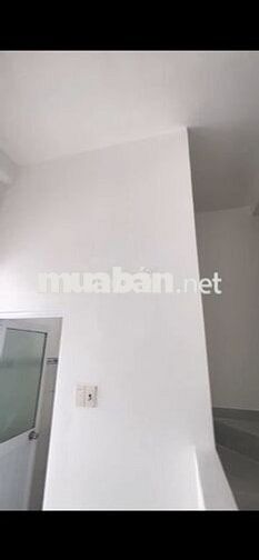 Nhà cho thuê 1 trệt 1 lầu- Sơn mới 100%