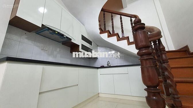 Chính chủ cho thuê nhà 5 tầng 3PN đường Tôn Đức Thắng, Văn Miếu, HN