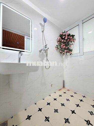Cho thuê tập thể tầng 2 Kim Liên - 60m2 -2 ngủ -2 vs
