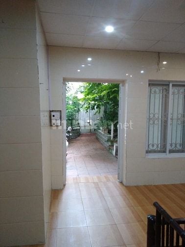 Cho thuê nhà riêng Lê Duẩn 80m², 2PN, có sân vườn rộng, 6.5tr/tháng