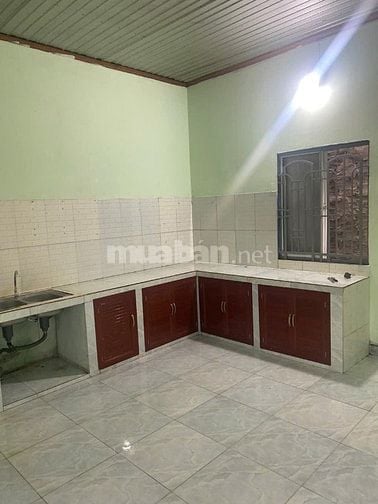 Bán nhà cáo 4+ 4 phòng trọ cho thuê, Uyên Hưng, bình dương