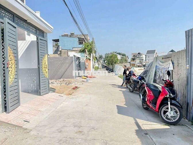 Đất gần chợ gần trường học, phường Dĩ An, Bình Dương