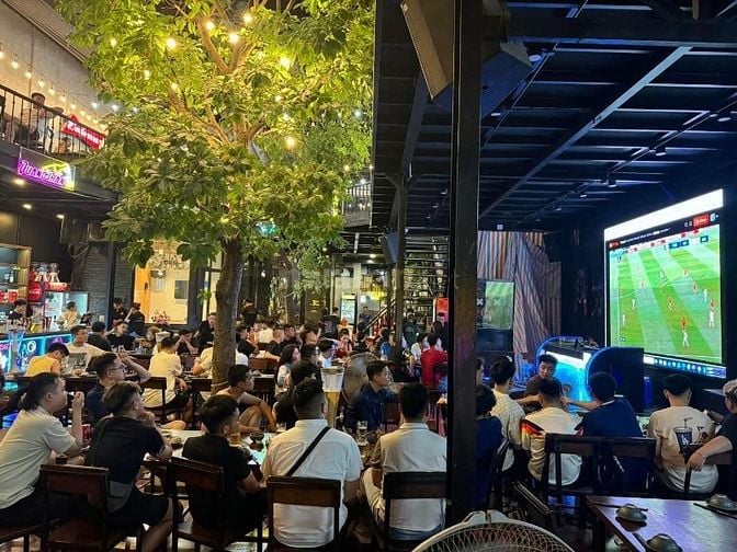 CHO THUÊ MBKD CAFE SÂN VƯỜN 700m2 MẶT TIỀN 13m