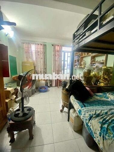 Nhà Tốt Tán Thắng, 40m2, 5 tầng giá 5,x tỷ