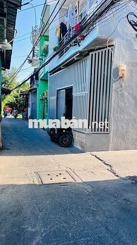 Nhà trệt 2 lầu tại Phước Kiển. Ngay cầu Rạch Đĩa 1. Sổ hồng riêng.