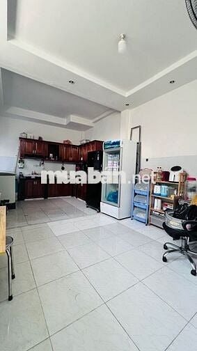 Nhà trệt 2 lầu tại Phước Kiển. Ngay cầu Rạch Đĩa 1. Sổ hồng riêng.
