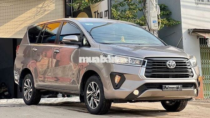 Toyota Innova 2.0E MT 2023 Xám 7 chỗ Số sàn