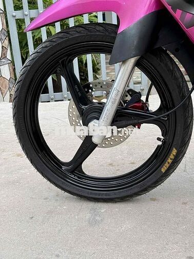 Yamaha Sirius Độ màu Hồng đã sử dụng