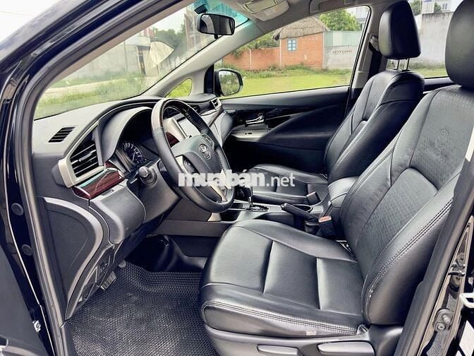 Toyota Innova Venturer AT 2018 Đen 91.000 km