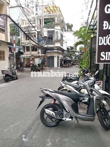 nhà hẻm thông Q3, giá rẻ Nhà Mới 12tr